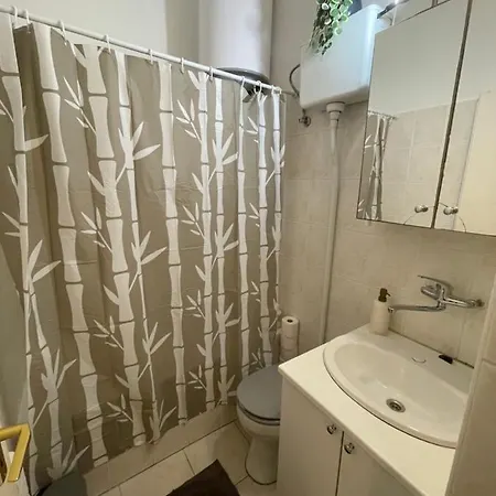 Apartment Feel Like - Cozy Downtwon Studio For 2 *